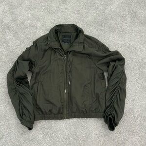 Cropped dark green jacket
